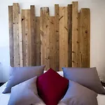 Aparthotel El Mirador Del Alcazar Segovia
