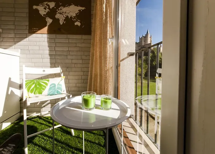 Hotel apartamentowy El Mirador Del Alcazar Segowia