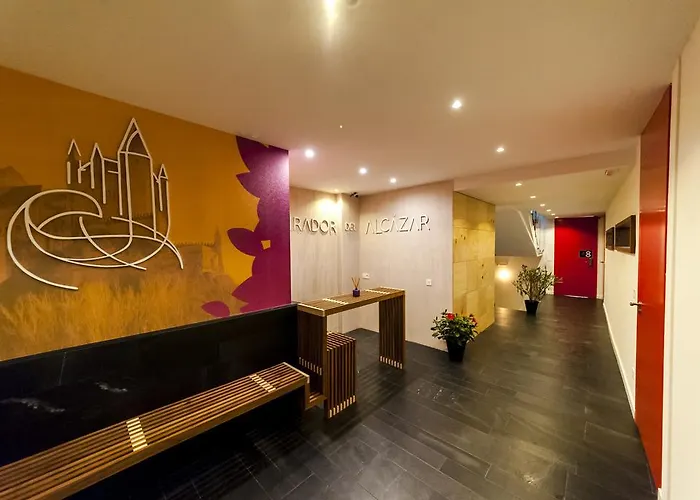 Hotel apartamentowy El Mirador Del Alcazar Segowia